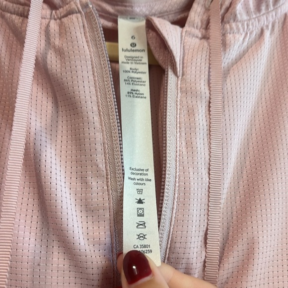 Lululemon jacket - Picture 2 of 5